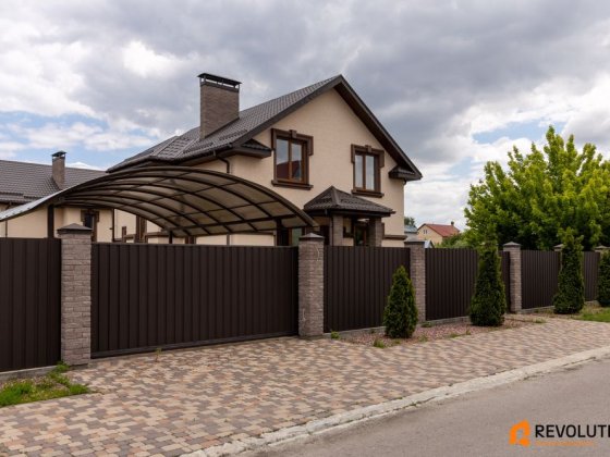 Без%Бориспіль, Гончара 13; 145м2; 4-кім; 5 соток Бориспіль