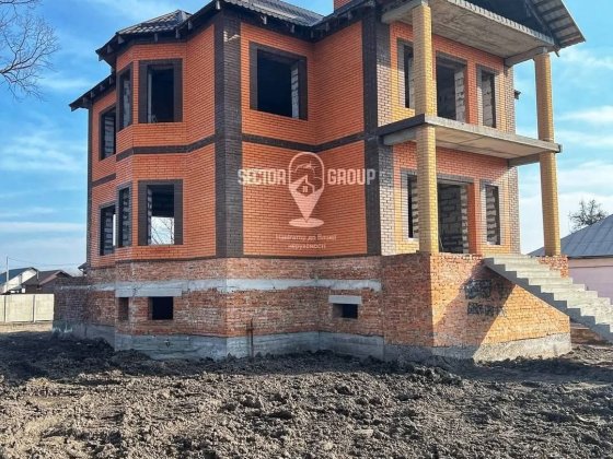 Будинок 320м.кв. в центрі Бориспіль
