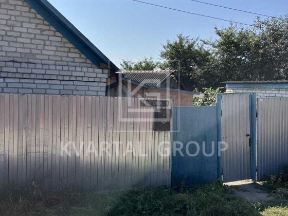 Будинок біля озера м. Буча Буча