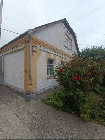 Продам цегляний будинок, поруч з центром міста - фото 1