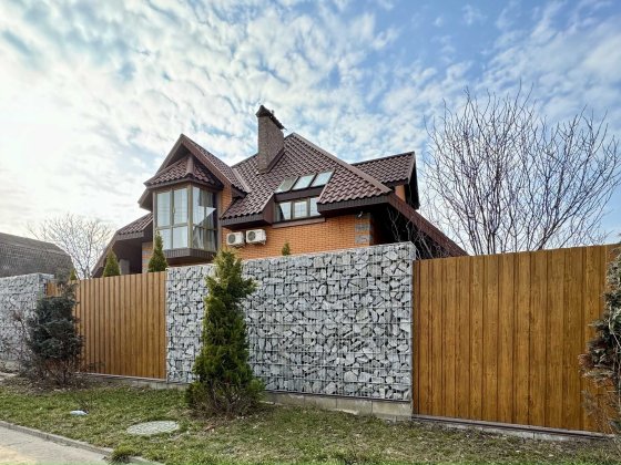 ТЕРМІНОВО!!!Продаж дуже якісного будинку 260 м2 в затишній локації! Буча