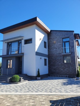 Продам сучасний будинок з ремонтом,земля - 8,6 сот,в р-н вул.Хоткевича - фото 1