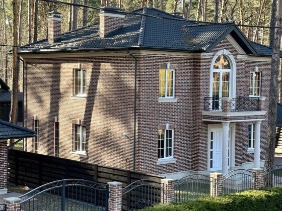 Купити будинок у лісовій Бучі у котеджному містечку Буча