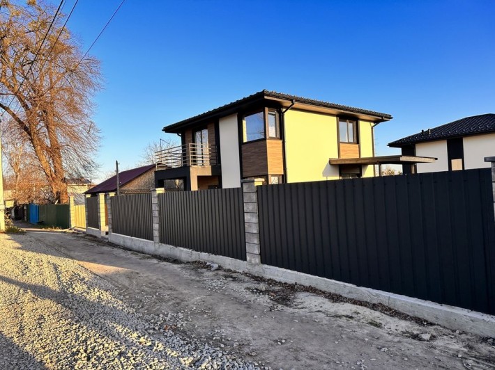 Будинок біля озера Буча - фото 1