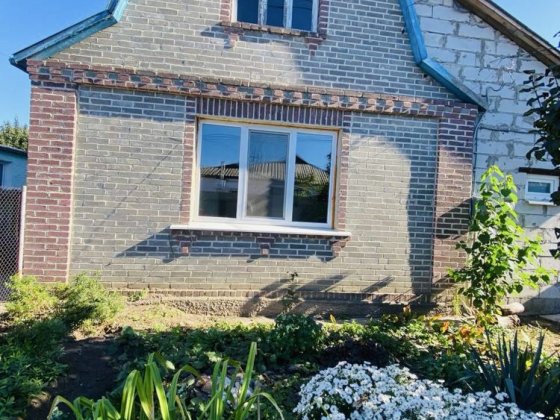 Продаю частину будинку зі зручностями, є гараж Белая Церковь