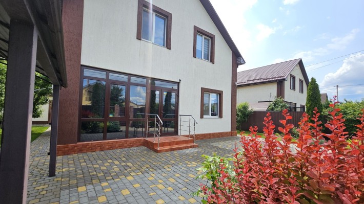 ГАЗОВЕ опалення!!! ЖИЛИЙ будинок 127 кв.м. з ландшафтом  біля школи . - фото 1