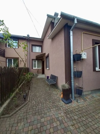 Продаж Терміновий. Напівособняк вул. Ольги Киселівськоі. - фото 1