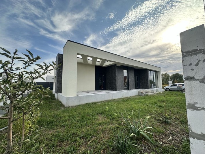 Продаж будинку з плоским дахом - фото 1