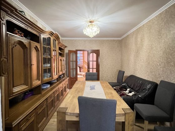 Півособняк із земельною ділянкою поруч центру міста Івано-Франківськ