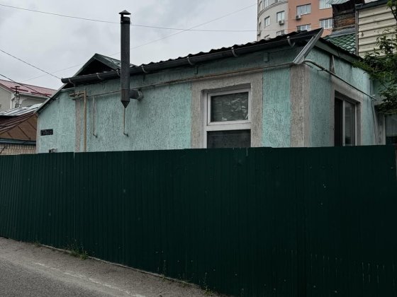 Продаж частини  будинку  в Центрі  дві кімнати/всі зручності Белая Церковь