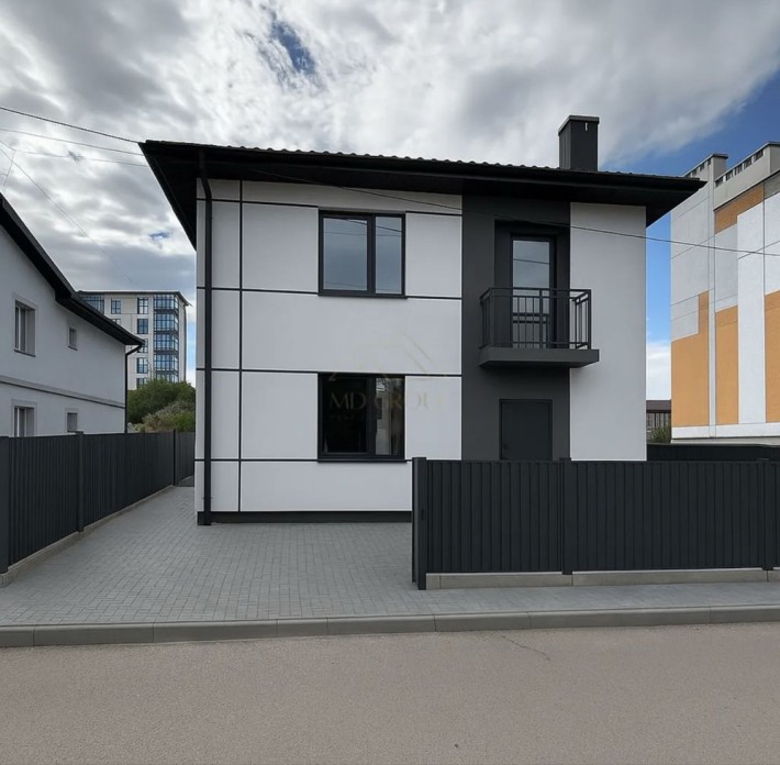 Продається будинок в центрі Івано-Франківська. Вул. Північний Бульвар - фото 1