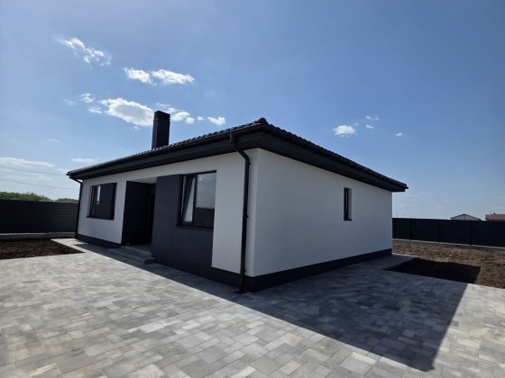 Продаж нового одноповерхового будинку з ремонтом Белая Церковь