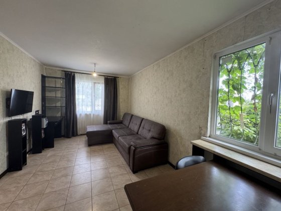 Продаж окремого будинку з ремонтом і меблями Буча