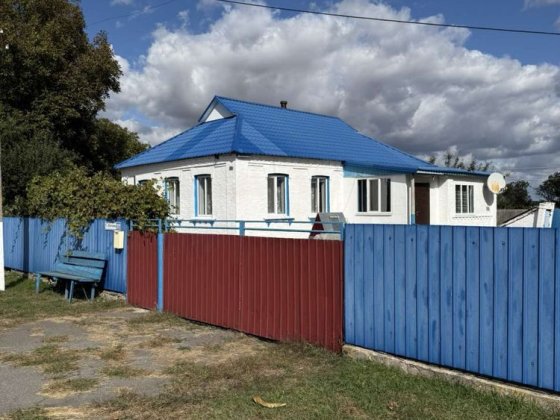 Продам булинок в с. Телешівка (Рокит. району) Держ програми Белая Церковь