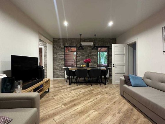 Будинок з басейном та літньою кухнею — 133 м², 7 соток, Ірпінь Ирпень