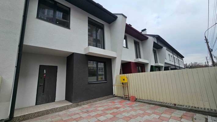 ЦЕНТР готовий таун з документами, біля школи , парк - фото 1