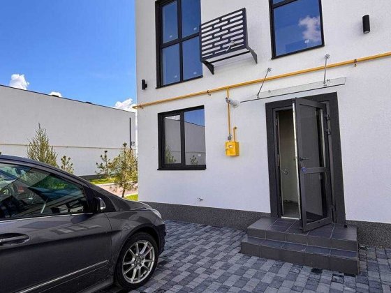 таунхаус з ремонтом під чистову обробку.КМ ДрімХауз Бориспіль