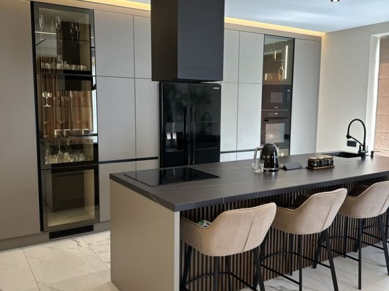 Продаж дуплексу 145 м2 з дизайнерським ремонтом в закритому КМ Ирпень