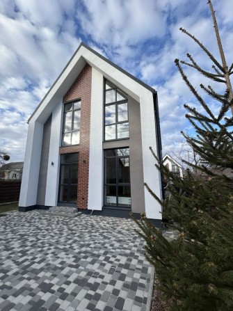 Якісний будинок з новим ремонтом! - фото 1