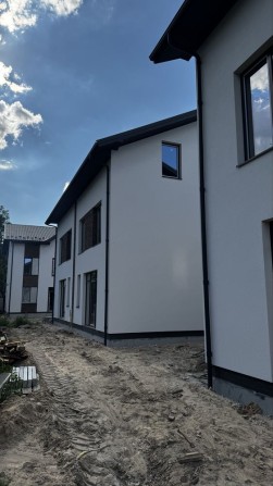 Дуплекс в центрі Ірпеня, індивідуальне опалення, окремий заїзд - фото 1