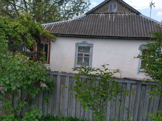 Продається Хата під знос або кап. ремонт. 10 соток  в Борисполі . Бориспіль