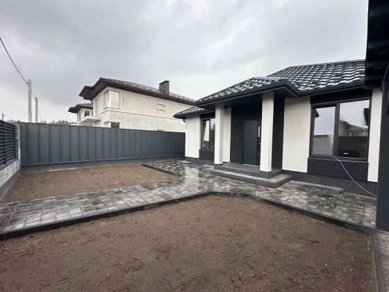 Сучасний будинок 100 м² з ділянкою 4 сотки Буча