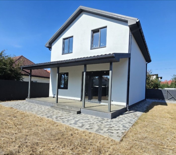 БУДИНОК в Районі Царського села , поряд  з школою - фото 1