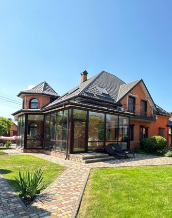 ЖИЛИЙ БУДИНОК  336 кв.м на 10 сотках +БАНЯ +ГАРАЖ - фото 1