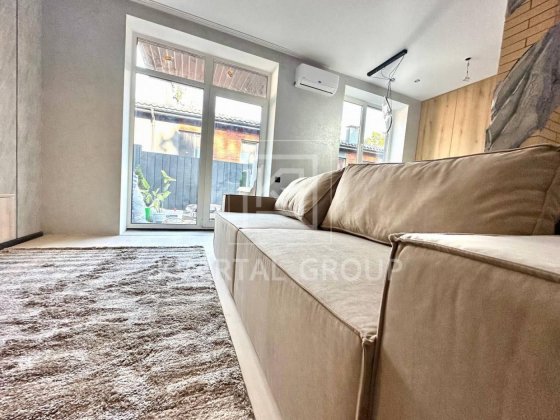 Таун з дизайнерським ремонтом. Газифікований. Центр Ірпеня. Ірпінь