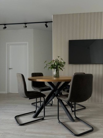 Сучасний двоповерховий трикімнатний таунхаус, будинок з ремонтом - фото 1