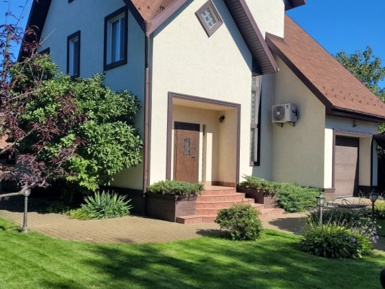 Буча. Продается шикарный 3-х этажный дом с дизайнерским ремонтом. Буча