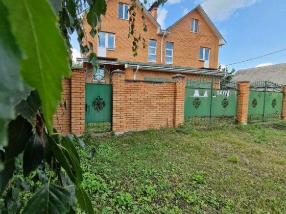 Продаж половини таунхаузу в нагірній частині міста Кременчуг