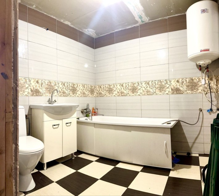 Теплый, уютный дом р- н ш Родина, ул Кузнечная - фото 1