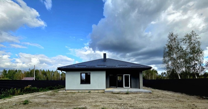 Сучасна "американка " , забудований масив біля лісу - фото 1