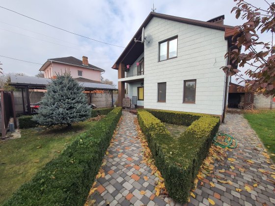 Продам Будинок 140м2, р-н вул. В. Момота Бориспіль