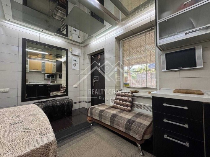 Прдаж будинку в ЦМ районі по вул. Івана Суліми - фото 1