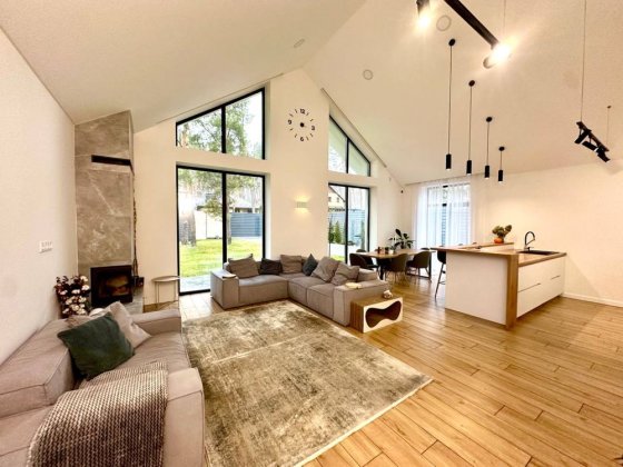 Сучасний будинок у Лісовій Бучі! 11 соток Буча