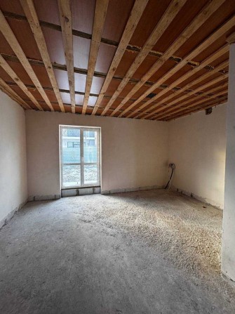 ТЕРМІНОВИЙ ПРОДАЖ! Вигідна ціна! Таунхаус у передмісті столиці - фото 1