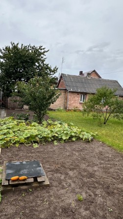 Продаж частини будинку зі всіма зручностями в місті, 5 сот землі - фото 1