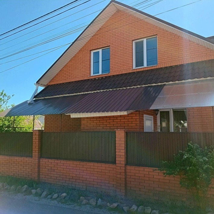 Будинок  ,червона цегла ,газ - фото 1