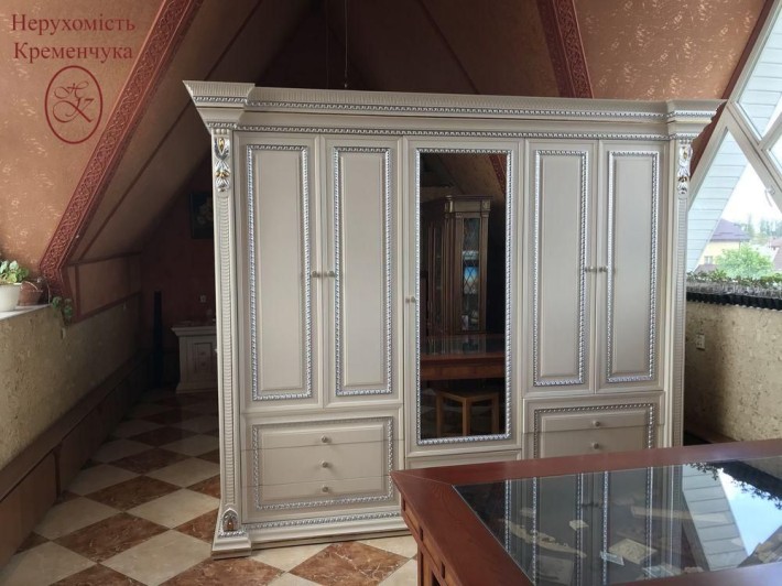 Продам будинок 3 поверхи. Під офіс або житло - фото 1