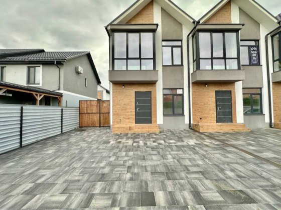 Кутовий таунхаус з ремонтом, Ірпінь, ділянка 2 сотки Ирпень