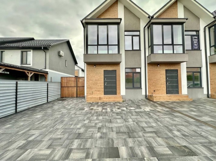 Кутовий таунхаус з ремонтом, Ірпінь, ділянка 2 сотки - фото 1