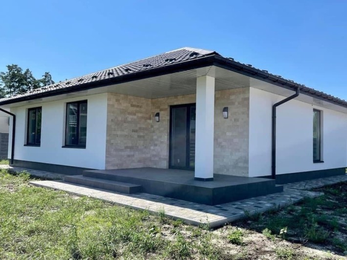 Готовый дом в лесной Буче. 135 000 $ Можно заходить на ремонт - фото 1