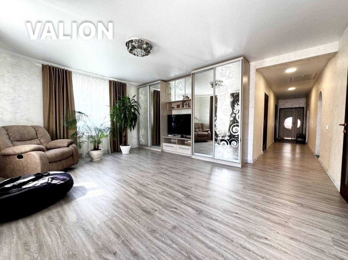 Продаж БУДИНКА 110 кв.м на 10 сотках ділянці-м.Бориспіль район 6 школи - фото 1