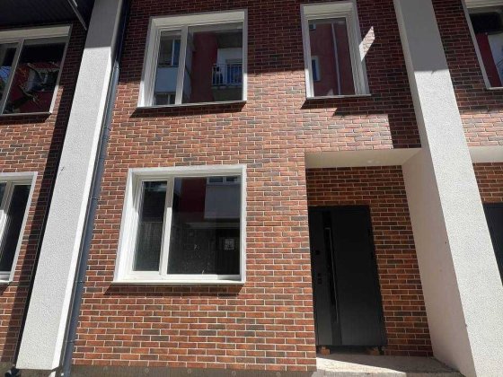 Таунхаус на чотири кімнати з газом та центральними комунікаціями. Ірпінь