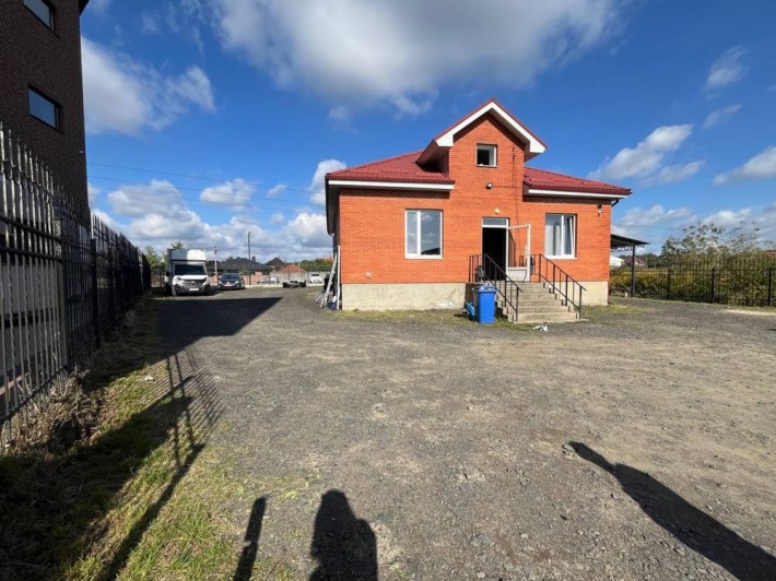 Будинок під офіси /земельна ділянка під коменцію - фото 1