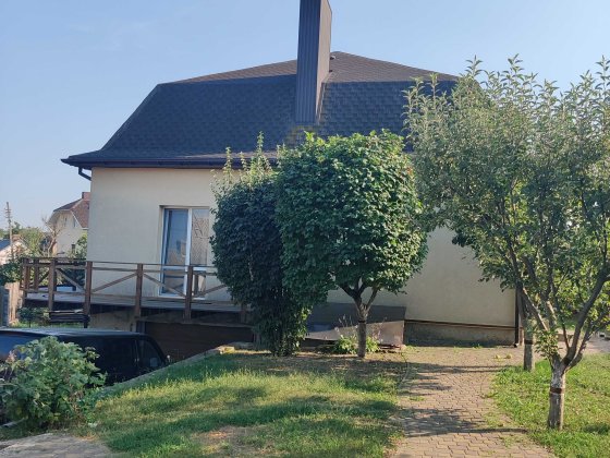 продам будинок с меблями Луцьк