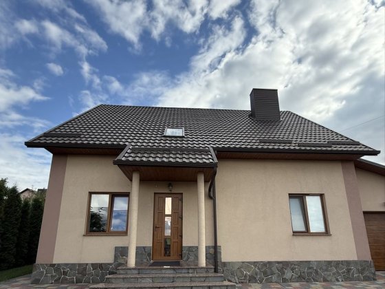 Продаж будинку з гаражем район Львівської Луцьк