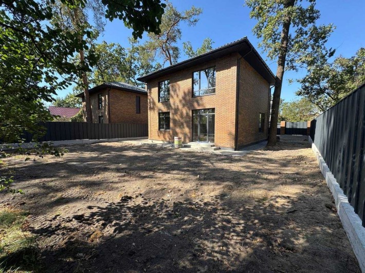 Будинок серед сосен з власним подвір’ям і парковкою - фото 1